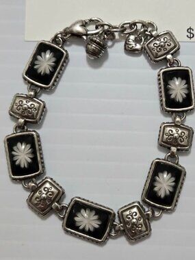 Brighton NWOT Vintage Retired Water Lily Black & White Starburst Bracelet
